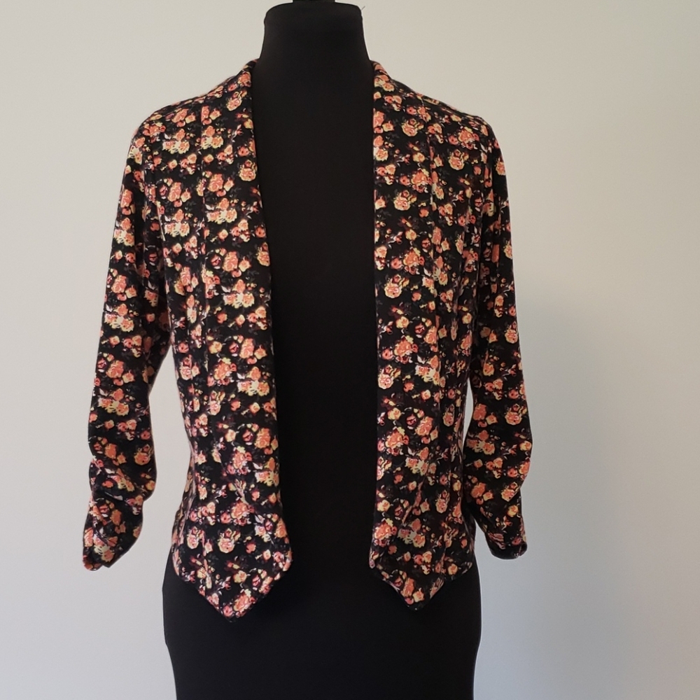 Soft floral blazer